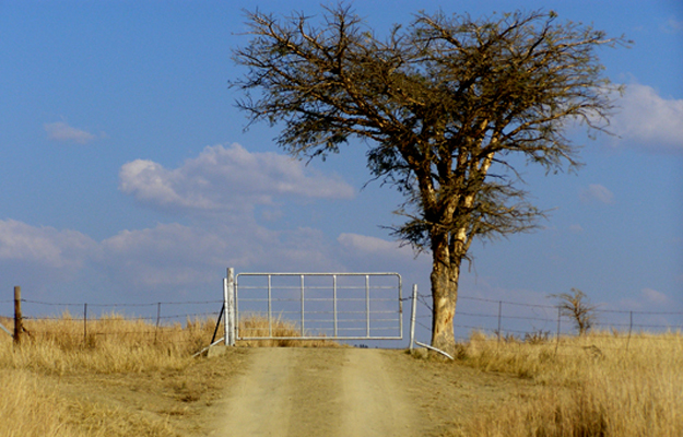 Sewula_Gate.